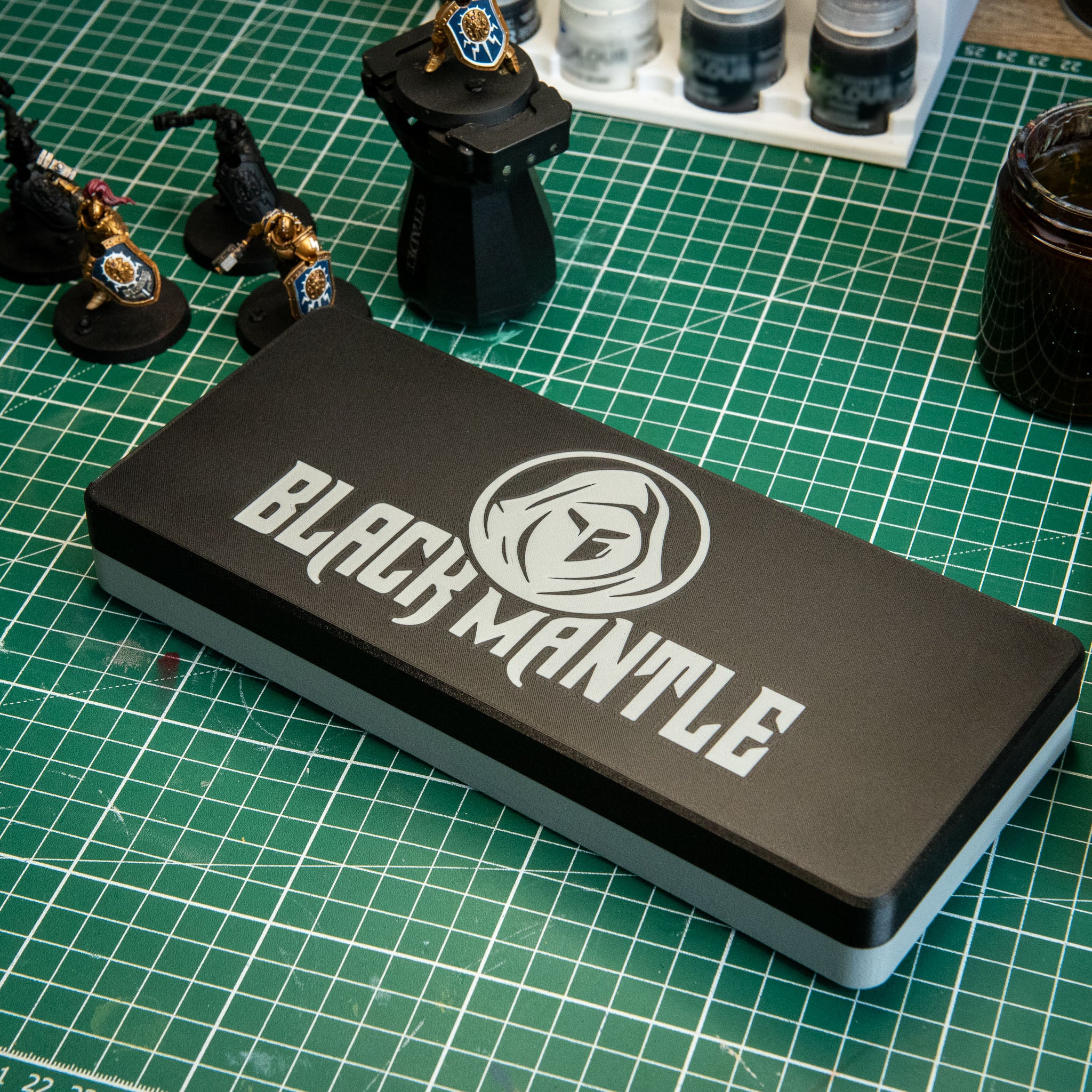 The Black Mantle Brush Box - Black
