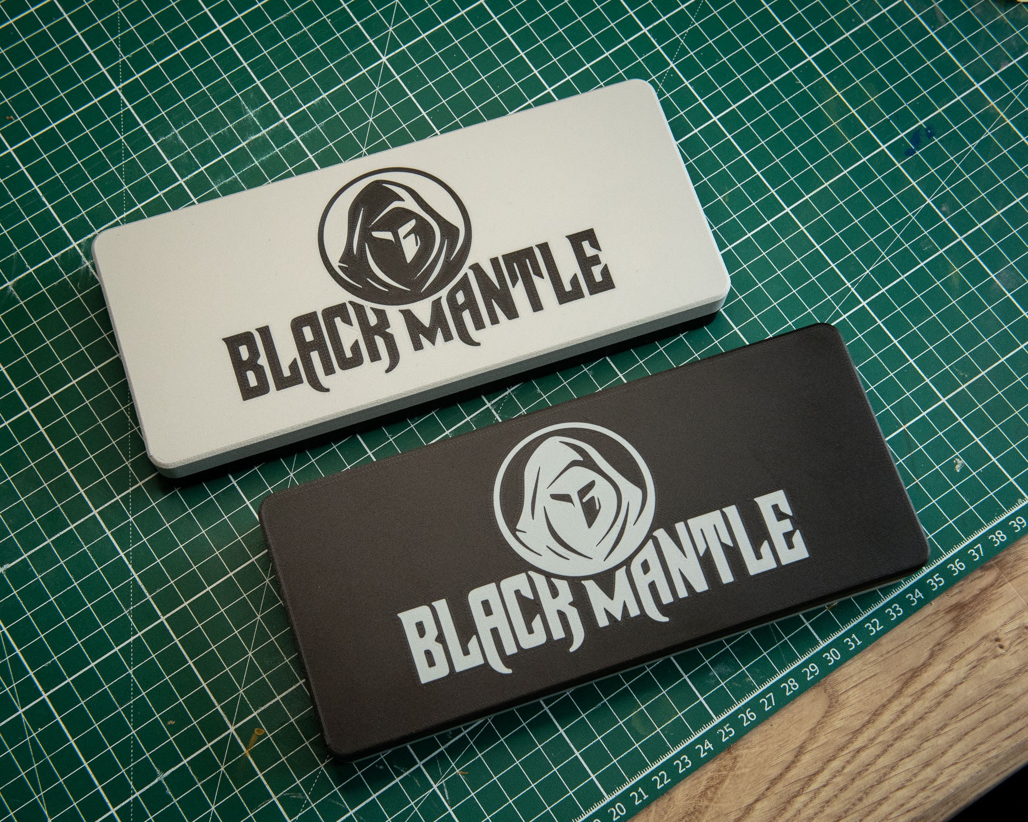 The Black Mantle Brush Box - Grey